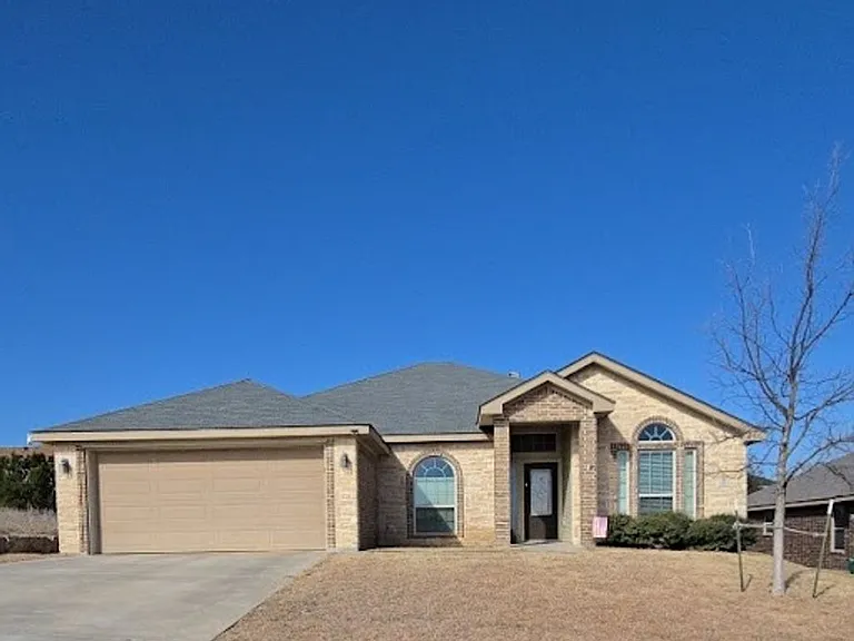 6211 Newcastle Dr — Photo 1