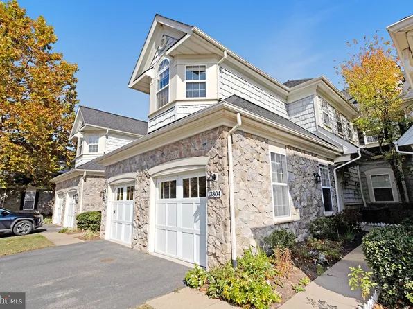 13804 Greendale Dr, Woodbridge, VA 22191