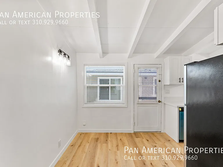 141 E Mayfair Ave — Photo 11