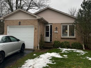 8 Banting Cres, London, ON N6G4G2