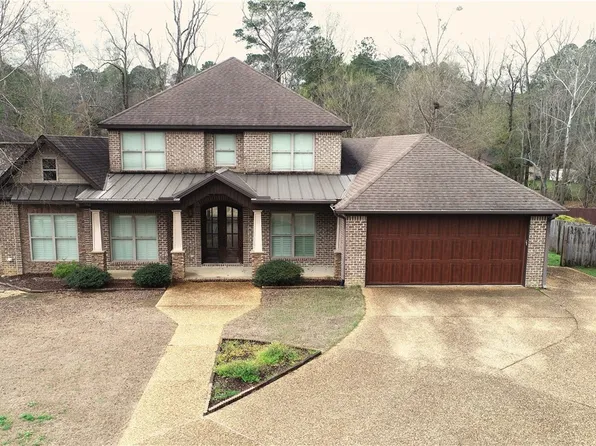 359 Turtle Bay Cir, Northport, AL 35473