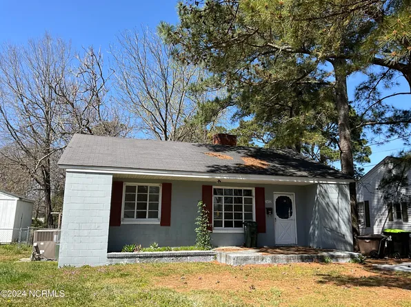 3452 S South Pitt Street, Farmville, NC 27828
