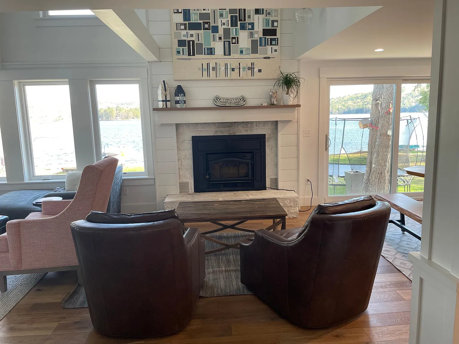 3 bed, 2.5 bath, 2016 sqft, $2,200 — Photo 2