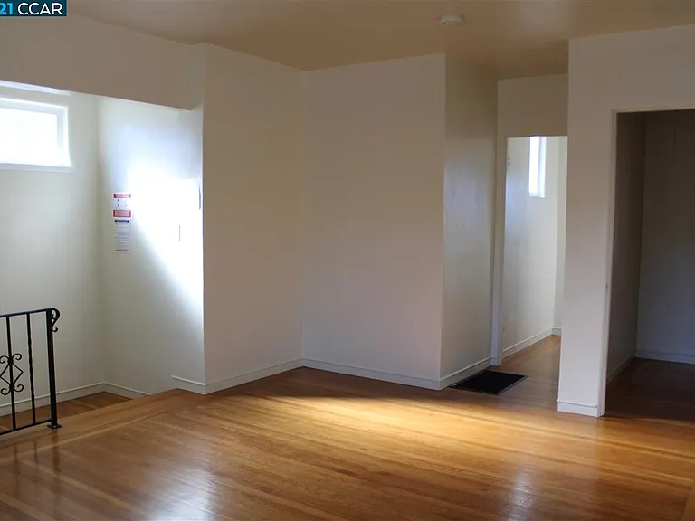 515 Lexington Ave #517 — Photo 28