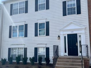 126 Fort Evans Rd SE APT B, Leesburg, VA 20175