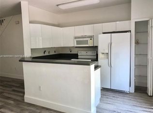 8527 NW 108th Ave #Townhouse 4-41, Miami, FL 33178