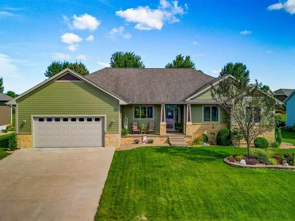 1808 Raymond Dr, North Mankato, MN 56003