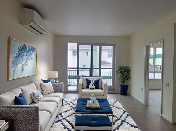 524 Ocean View Ave APT 1D