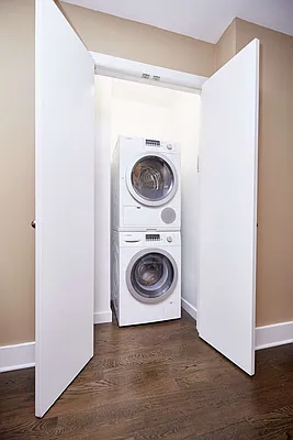 Rented by PocketBroker Inc | media 8