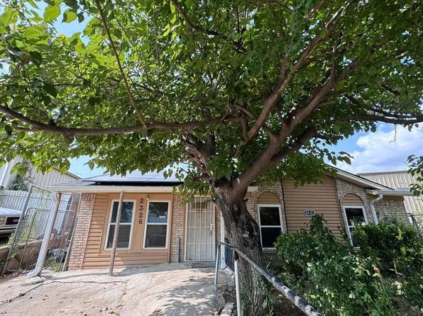 2326 Doreen St, Grand Prairie, TX 75050