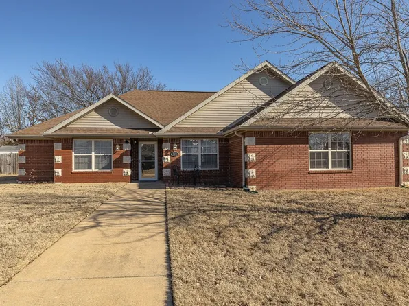 556 Asboth St, Pea Ridge, AR 72751