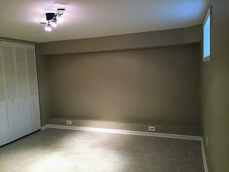 534 E Luray Ave — Photo 9