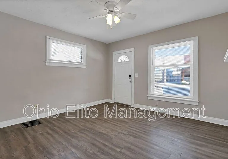775 S 17th St — Photo 8