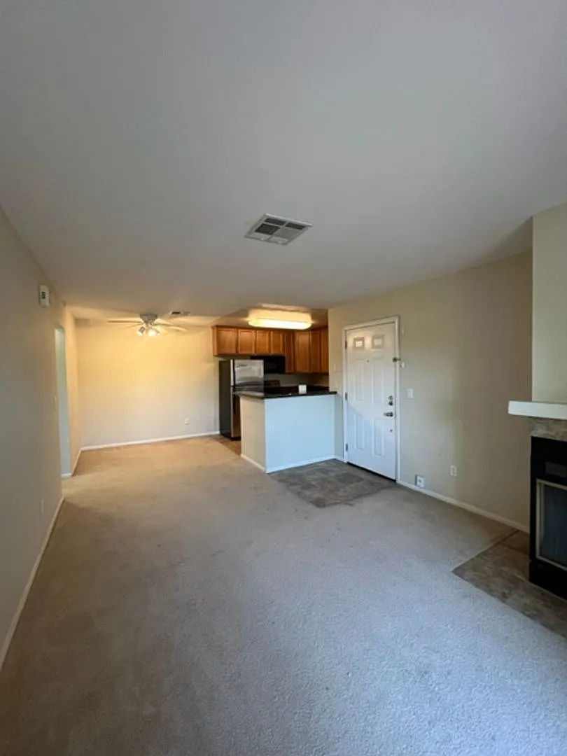 Nice 1 Bedroom and 1 Bathroom Condo $1,450.00 — Photo 4