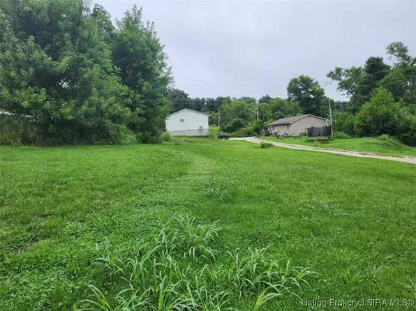 1120-1124 E Smith Circle E Smith Circle, Paoli, IN 47454