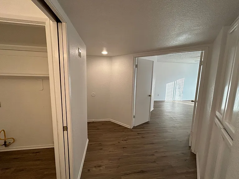 7921 Cold Creek Ct — Photo 6