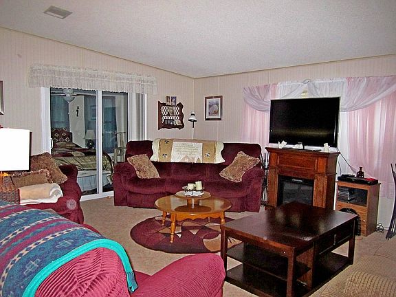 4th image of 647 Friars Way