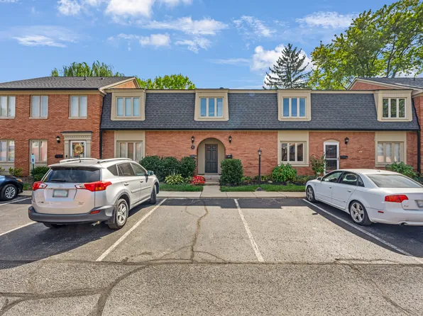 1151 Canterbury Sq S, Indianapolis, IN 46260