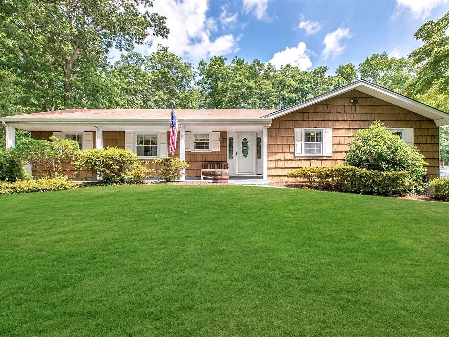 19 Maple Glen Ln, Nesconset, NY 11767 Zillow