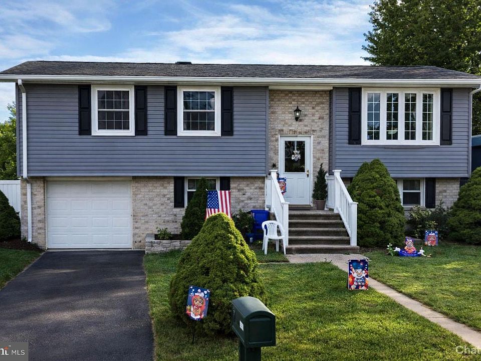1st image of 129 Maplewood Dr