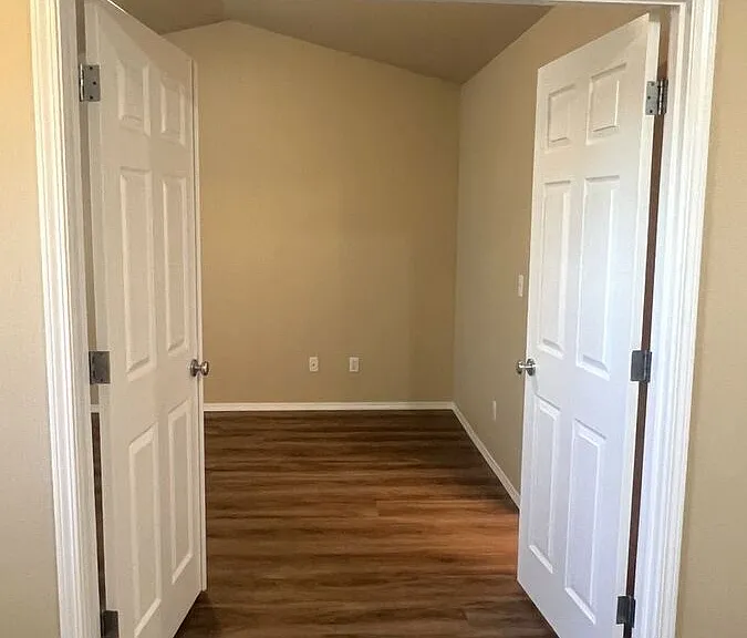 17284 Pleasanton Ln — Photo 22