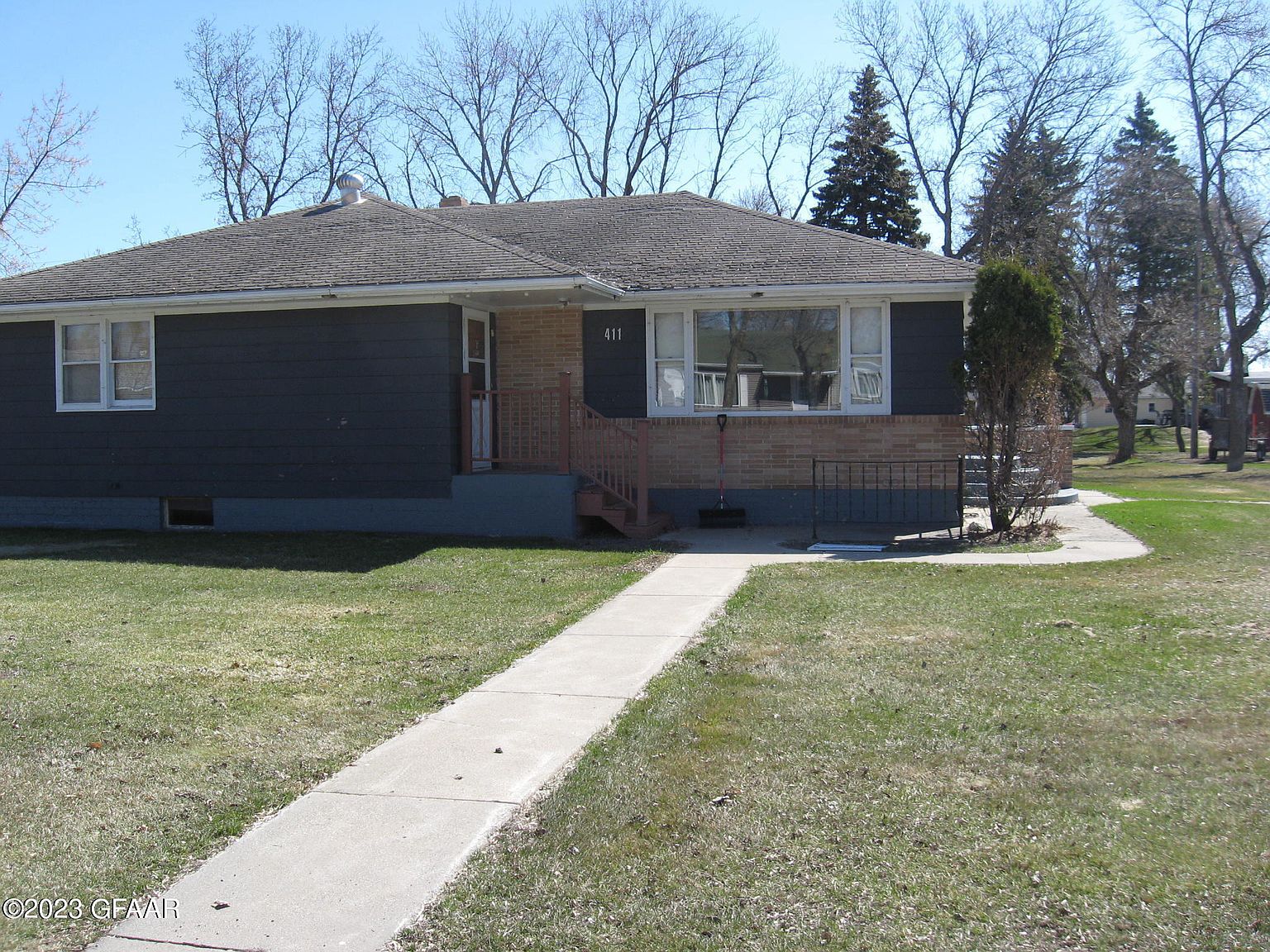 411 N Sheyenne St, Mcville, ND 58254 Zillow