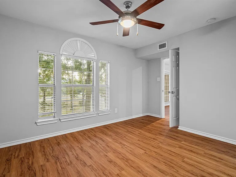 6804 N Capital Of Texas Hwy #128 — Photo 11