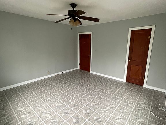 3rd image of 5523 Thelma Ln