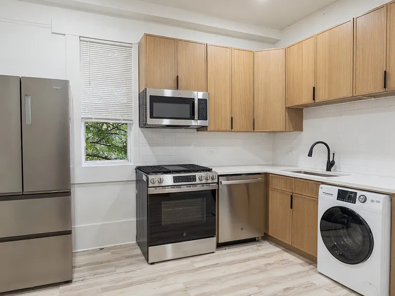 2607 W Haddon Ave #2R — Photo 2