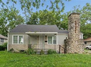 2428 Oakley Ave, Kansas City, MO 64127