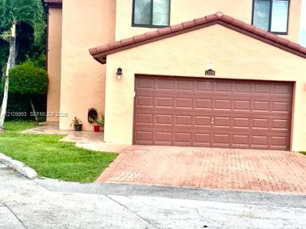 13208 SW 10th Ln, Miami, FL 33184
