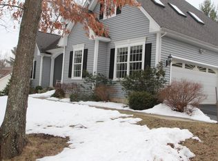 4 Boulder Ridge Dr, Ellington, CT 06029