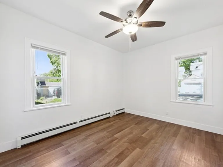 3322 Penn Ave N #2 — Photo 9