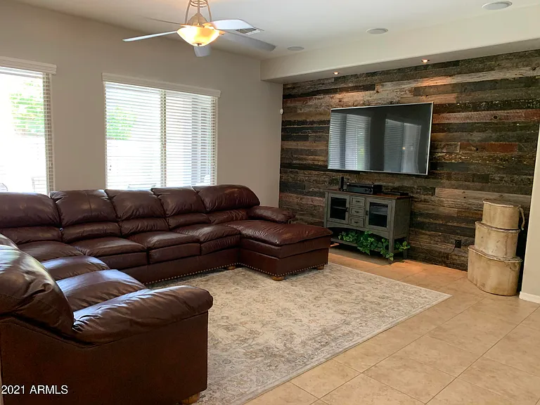 1608 W White Feather Ln — Photo 28
