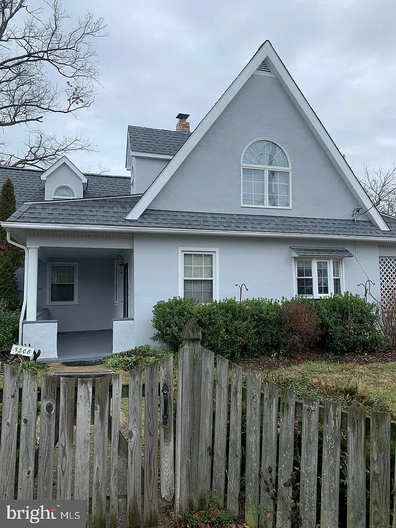 3 bed, 2.5 bath, 1415 sqft, $2,200 — Photo 1