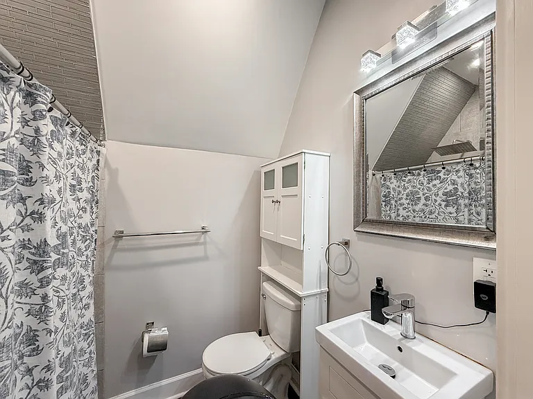 468 Salem St #4 — Photo 7