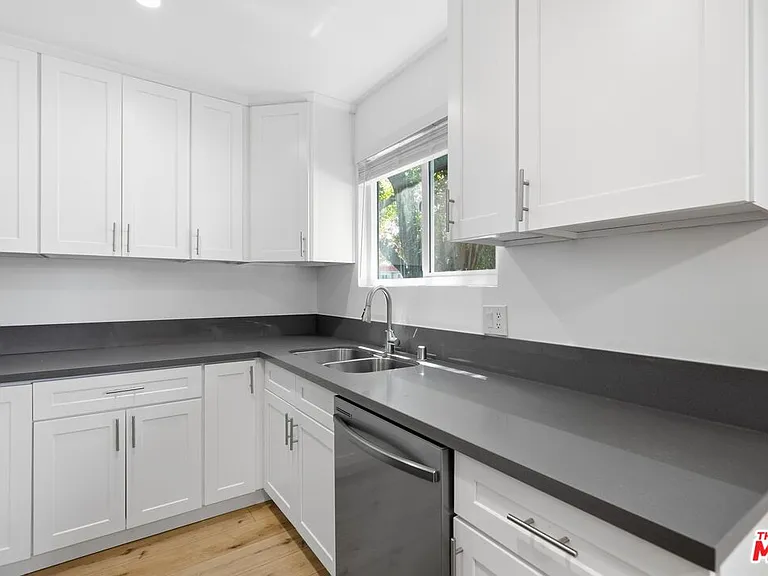 4916 Hazeltine Ave #2 — Photo 7