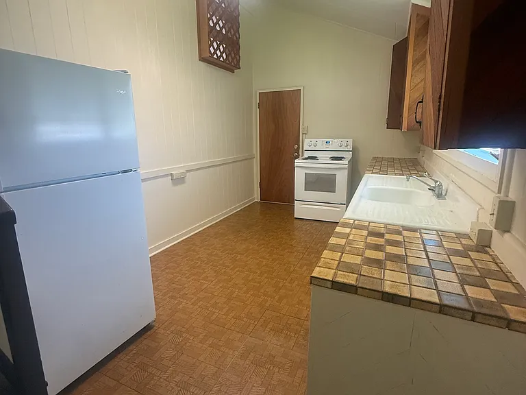 2329 Orchid St — Photo 8