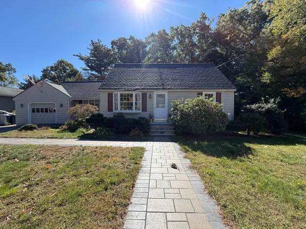 84 Nancy Ave, Dracut, MA 01826