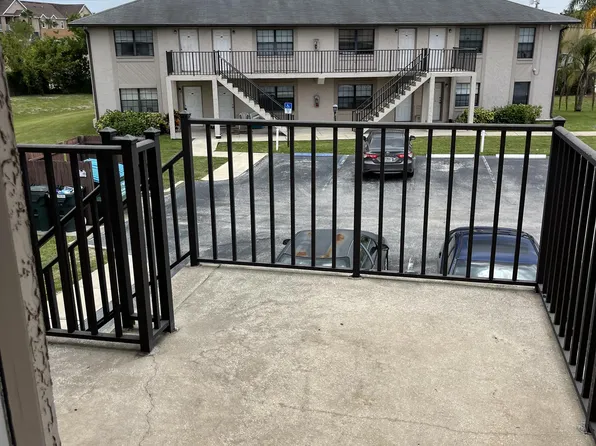 1290 9th St #203, Daytona Beach, FL 32117