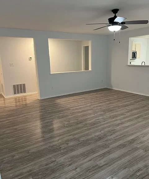 2132 Van Zandt Dr — Photo 3