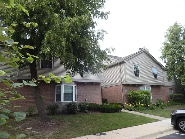 109 White Oak Ct APT 5, Schaumburg, IL 60195