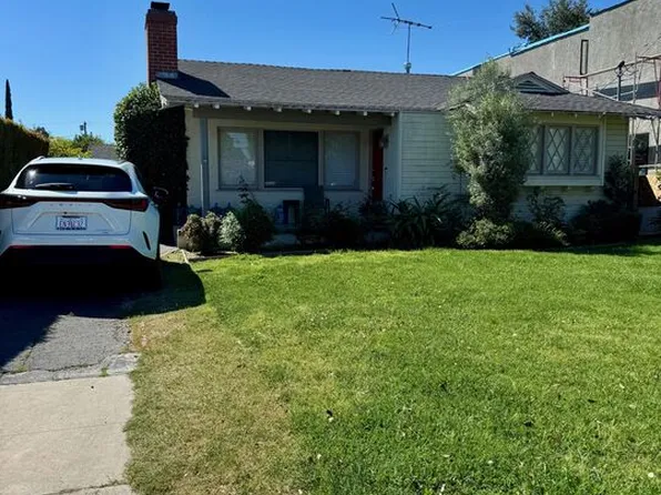 13214 Hesby St, Sherman Oaks, CA 91423