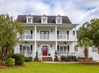 113 Phillips Landing Dr, Morehead City, NC 28557