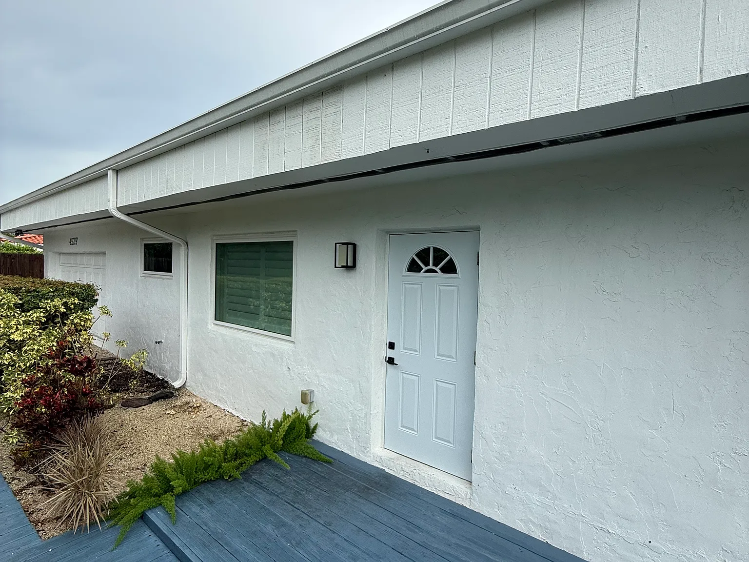 3 bed, 2090 sqft, $4,750 — Photo 2
