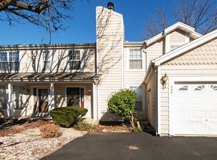337 Sturbridge Village Dr, Hazelwood, MO 63042