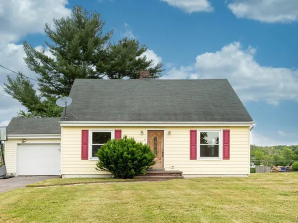 681 Forest Ave, Fulton, NY 13069