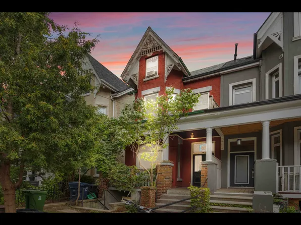 21 Borden St, Toronto, ON M5S 2M8