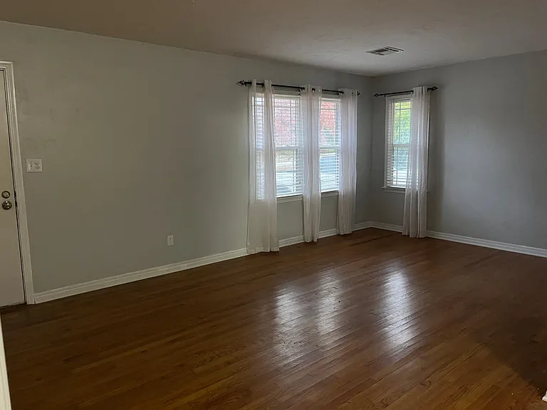 1308 S Littler Ave — Photo 6
