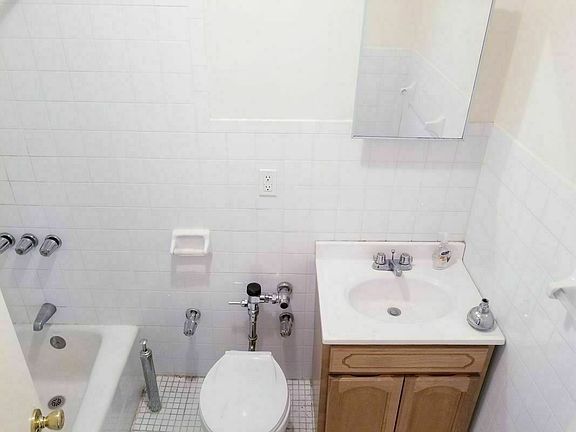 5th image of 60 E 17th St #Jj